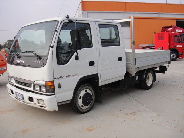 IZUZU – P35.04 CREW – foto 1