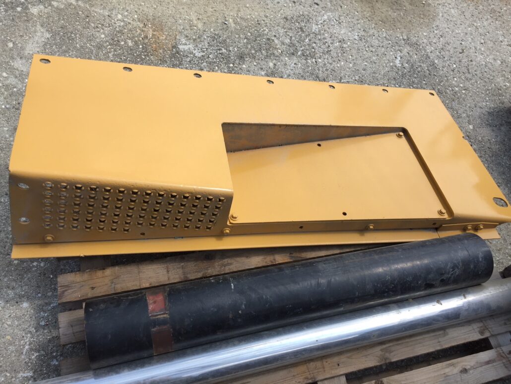 CATERPILLAR – COFANO – foto 1