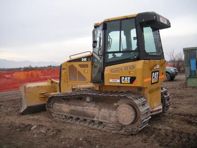 CATERPILLAR – D4K XL – foto 1