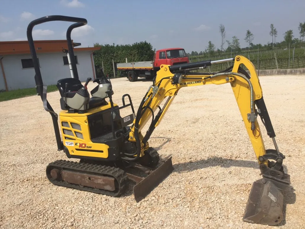 NEW HOLLAND – E10SR – foto 1