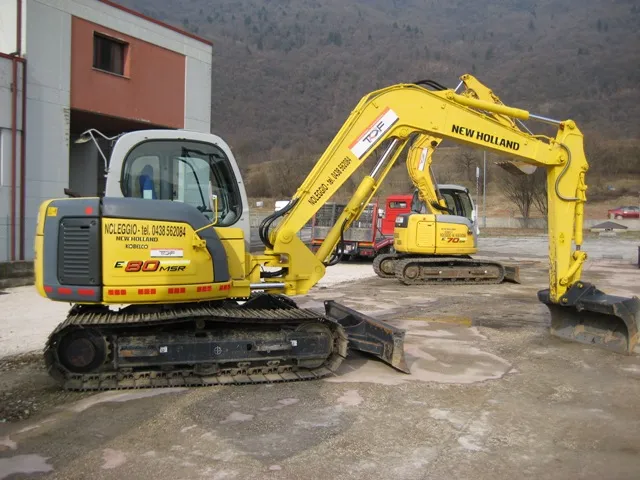 NEW HOLLAND KOBELCO – E80MSR – foto 1