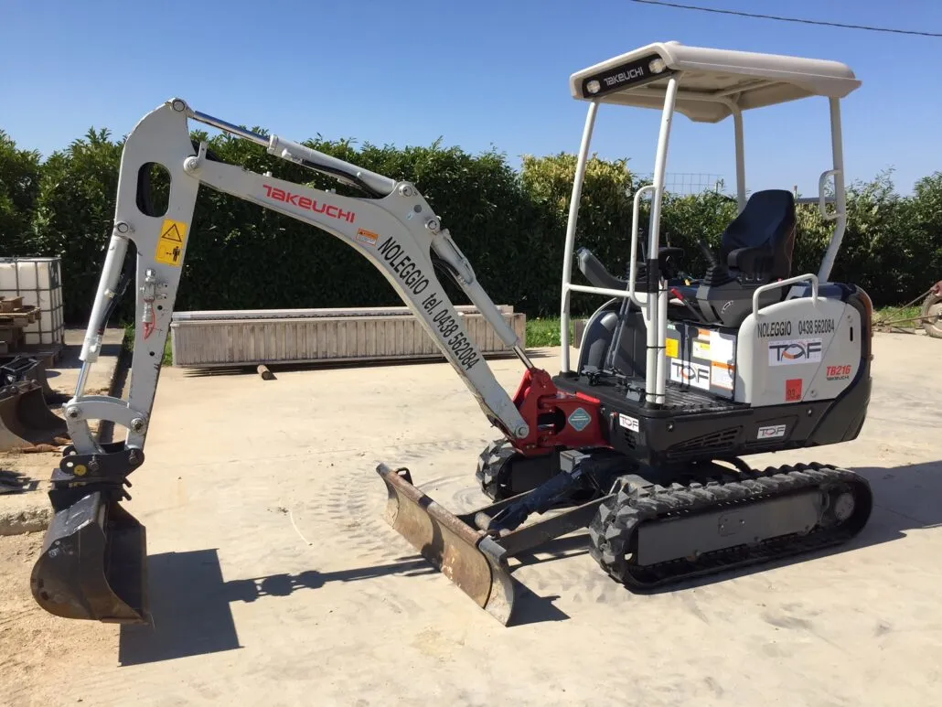 TAKEUCHI – TB216 – foto 1
